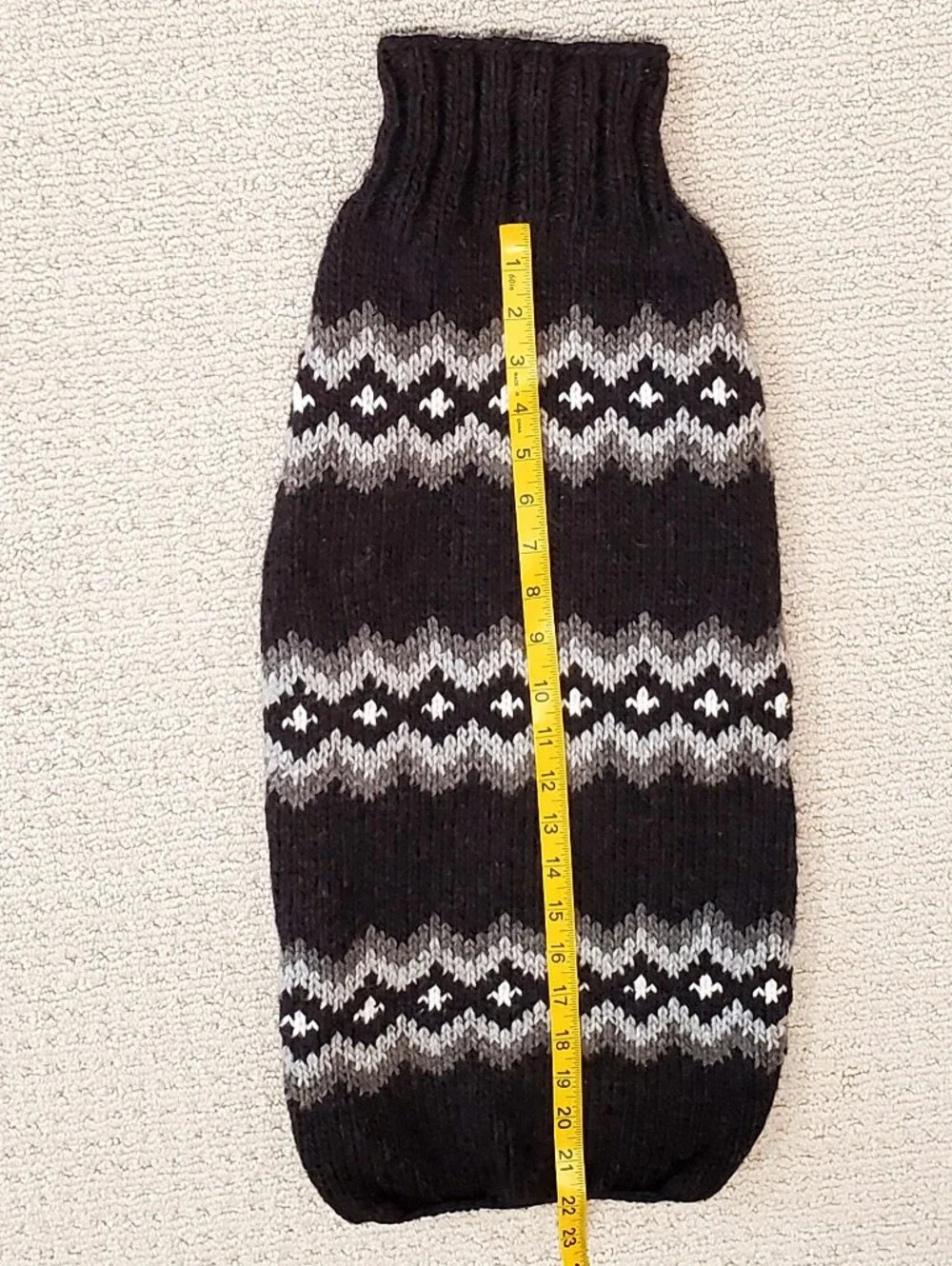 2 Chilly Dog Hand Knitted 10O% Wool Brown Diamonds Sweaters Small/Large LIKE NEW